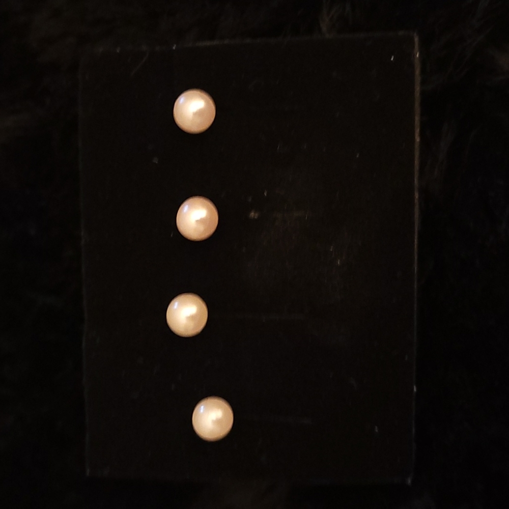 AVON Vintage Radiant Pearlesque Earring Duo NEW